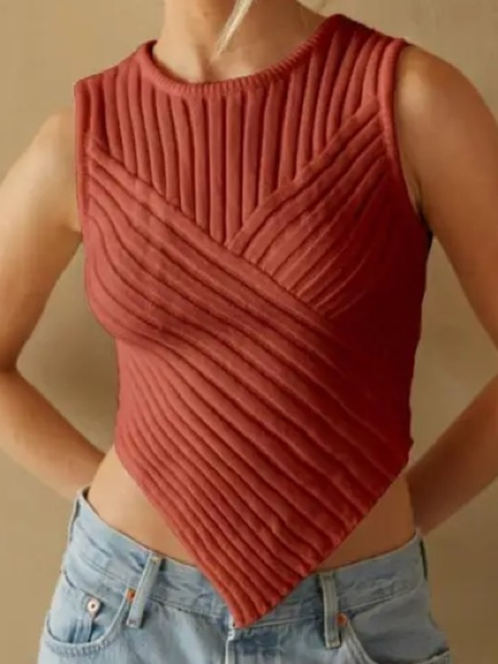 Le Lis Rust Ribbed Tank Top - size medium